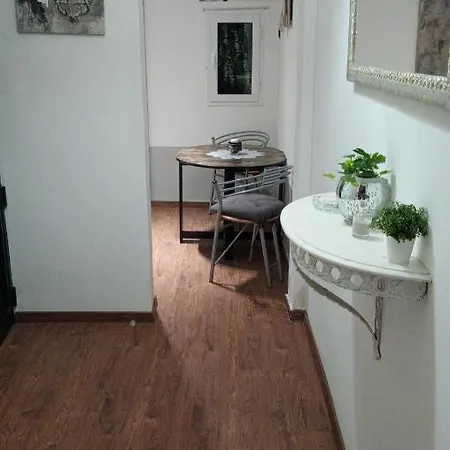 Soziglia Apartment *